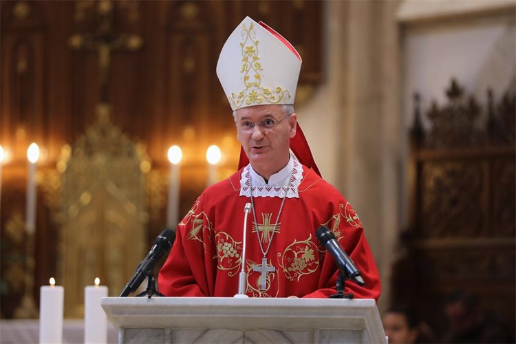 Homilija nadbiskupa Kutleše na misnom slavlju prigodom podjele kanonskih mandata vjeroučiteljima